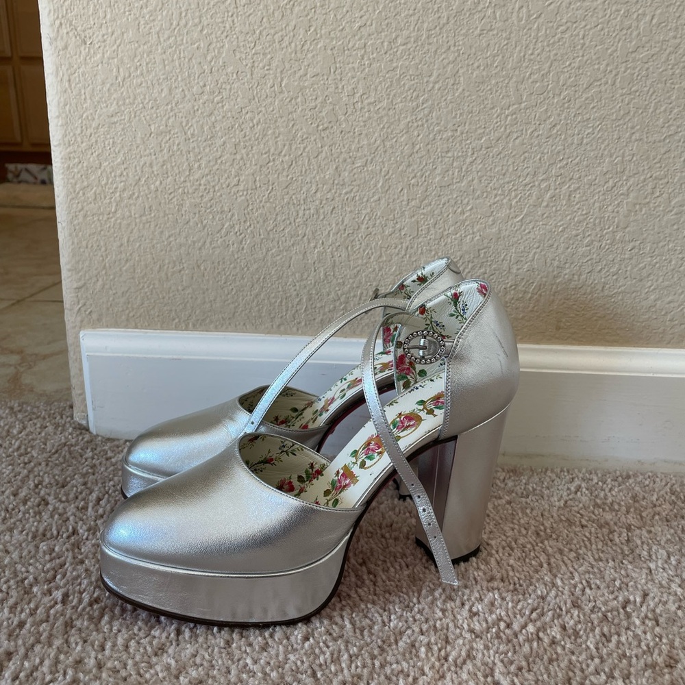 Gucci Platforms - Picture 3 of 8